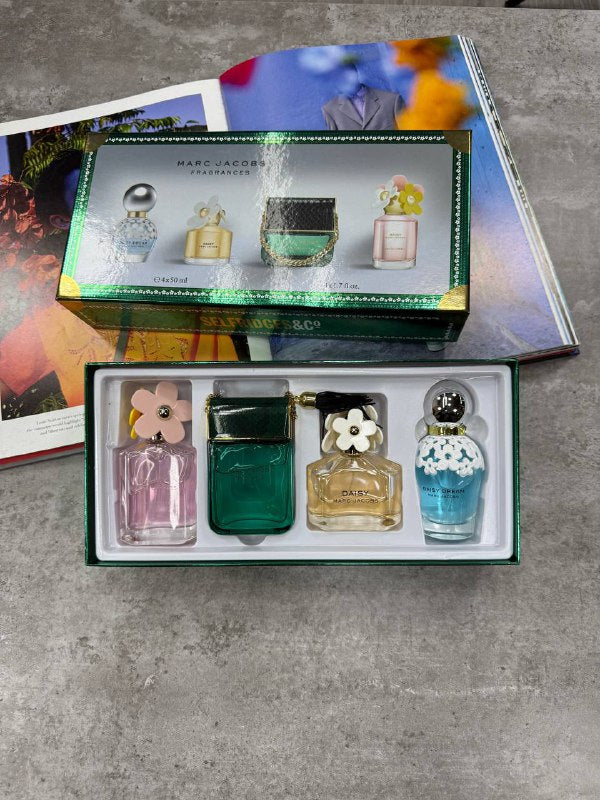 SUPER CLO MARCE JACOBSE LADIES su2410