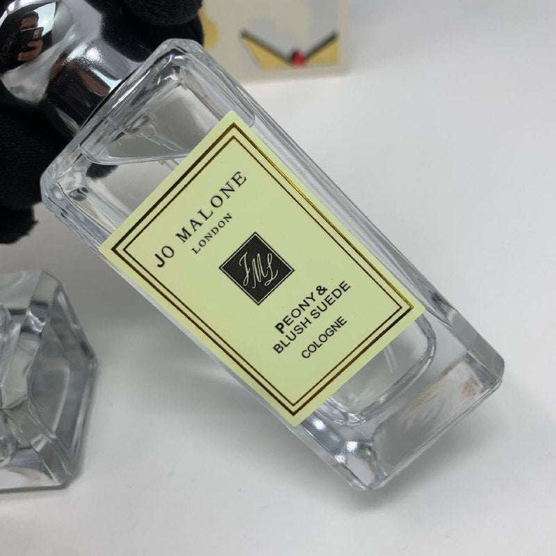 NEW IN! JO MALONEI PERFUME GIFT SET su2410