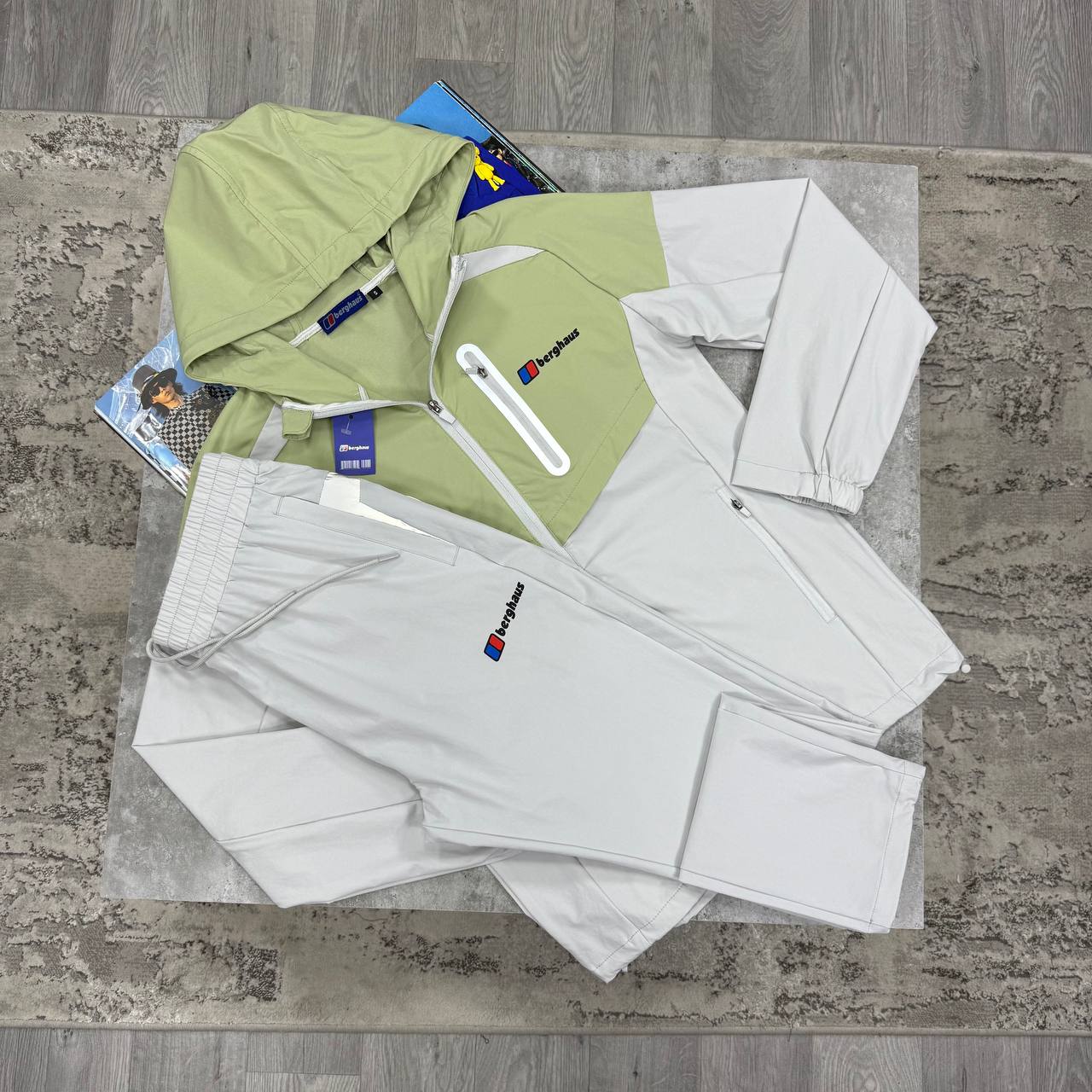 QUALITY BERGHAU TRACKSUIT jay0405