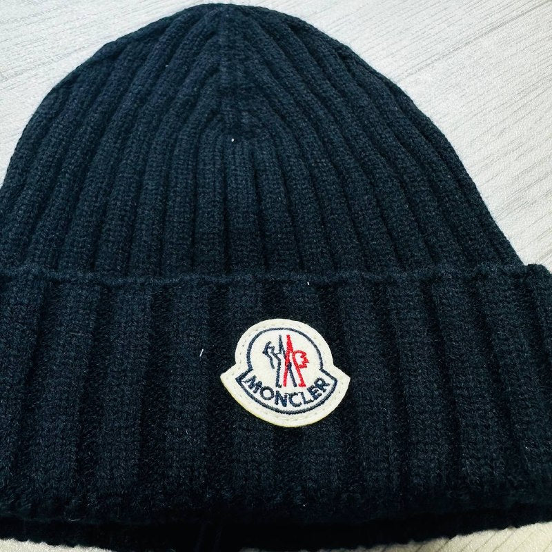 MONCLE HAT AND MUFFLER GIFT SET WHIT BOX to2210