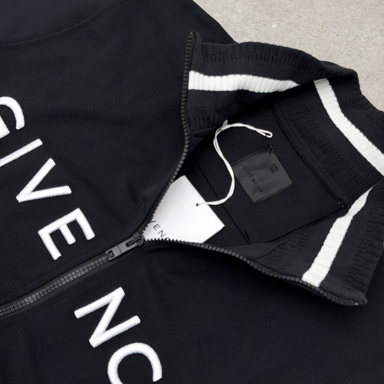 Givenchye tracksuits na2310