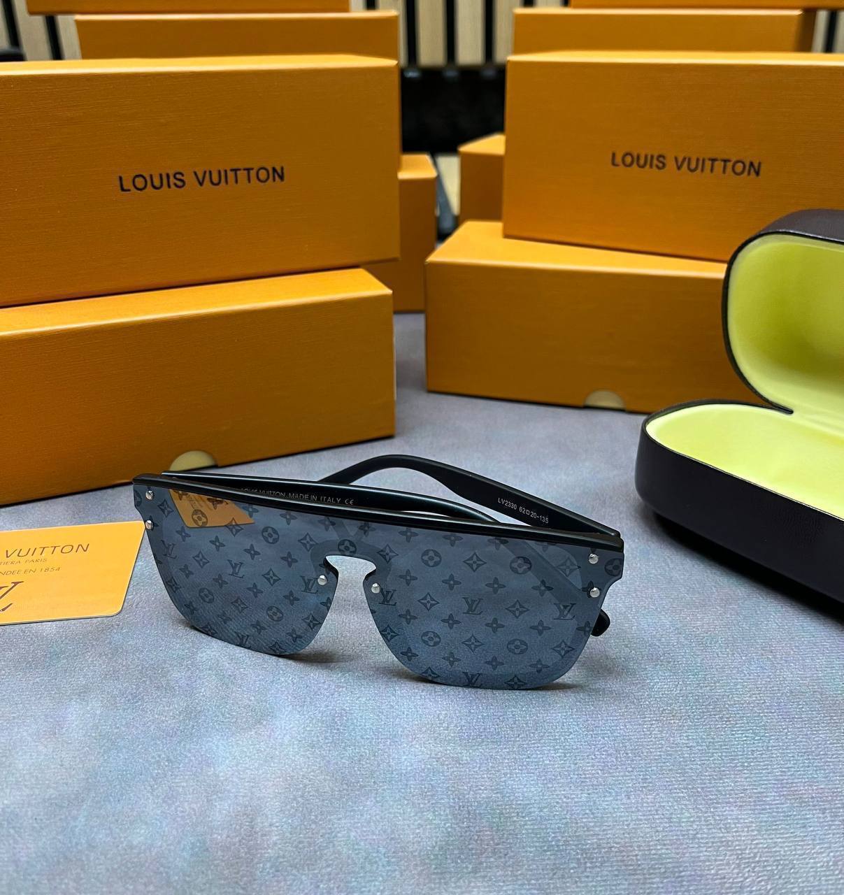 MENS LV SUNGLASSES am1907