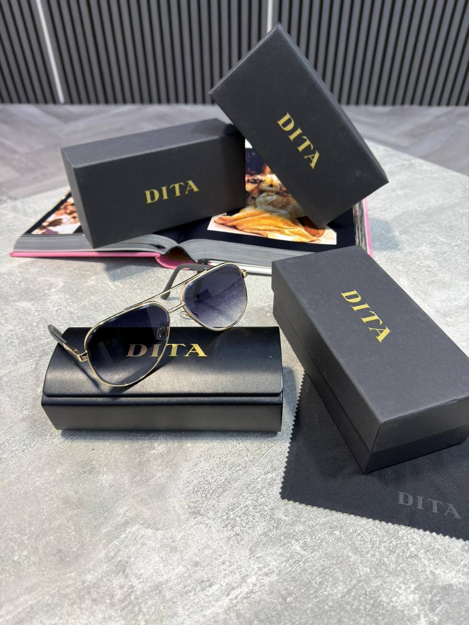 Dit Sunglasses Black aj0805