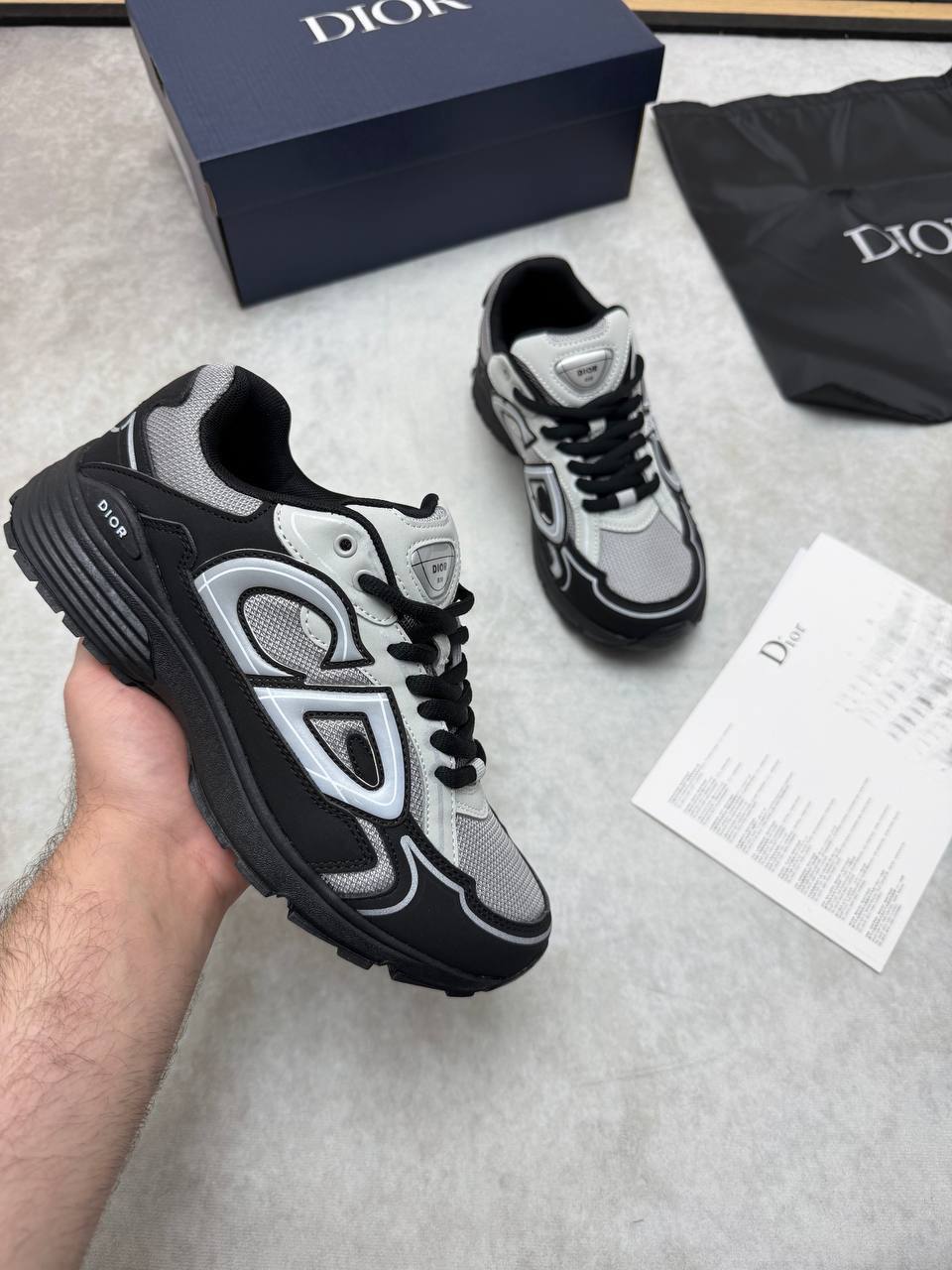 MENS DIO B30 COME WITH BOX ETC am0805