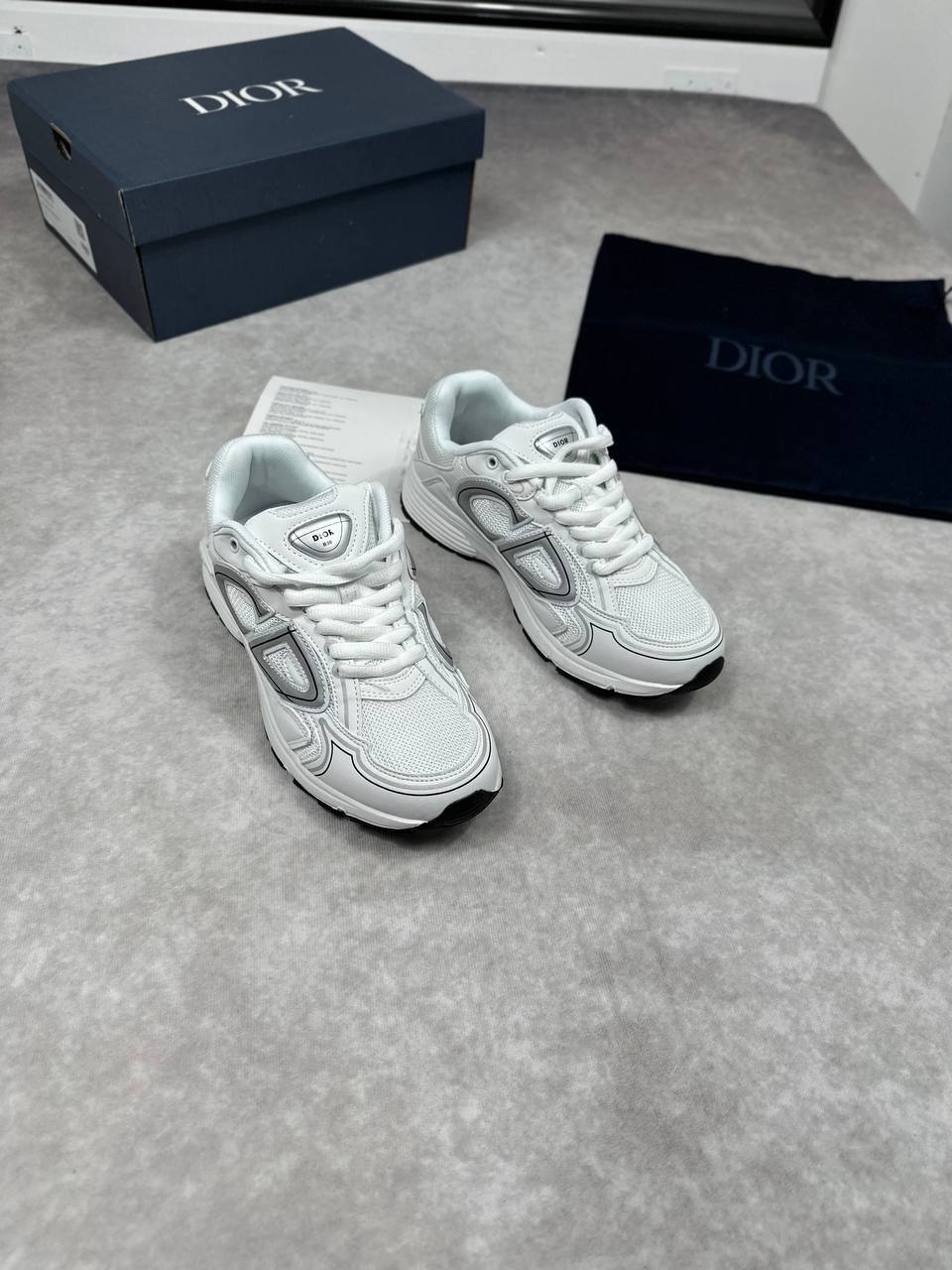 MENS DIO B30 COME WITH BOX ETC am0805
