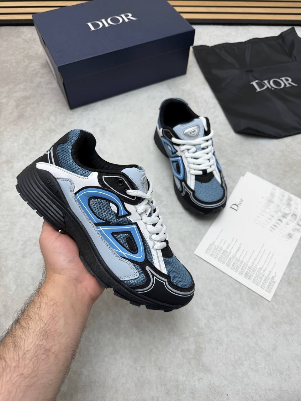 MENS DIO B30 COME WITH BOX ETC am0805