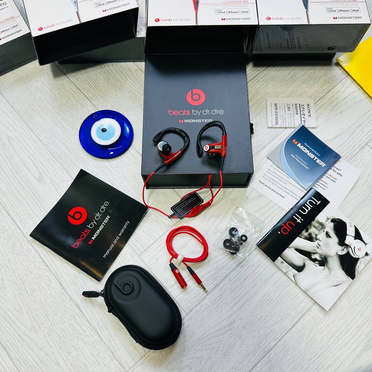 BEATS  HEADPHONE available to0905