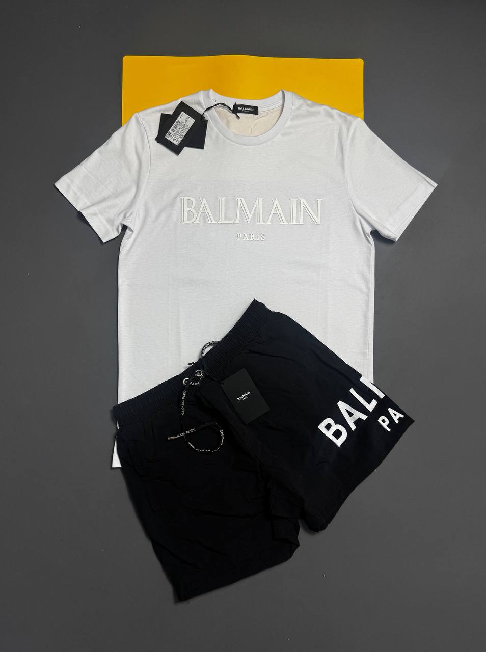Balmain T-shirts or Swim shorts na2307