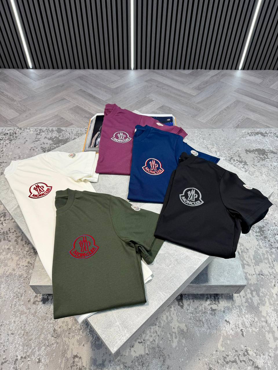 Moncle Tshirt aj1005