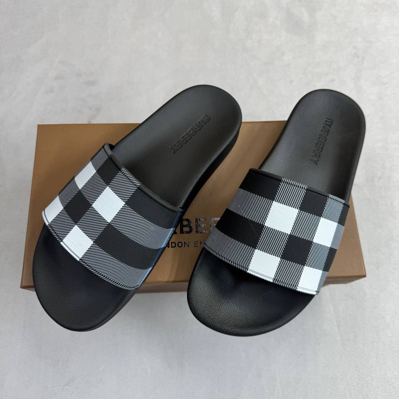Burberry sliders sa2307