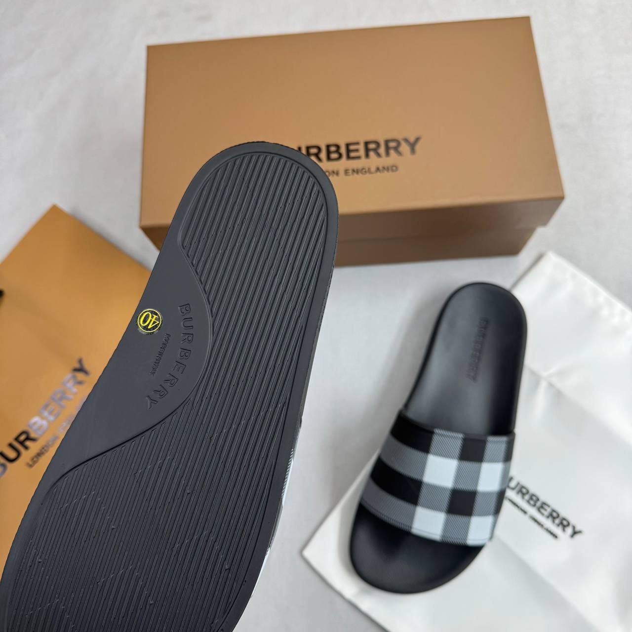Burberry sliders sa2307