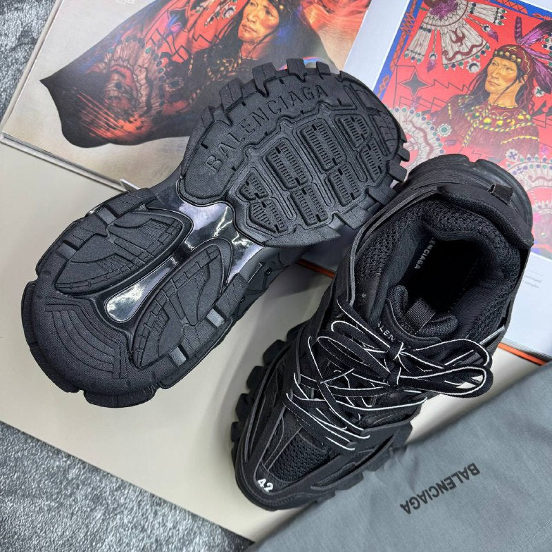 Balenciag track sa1401