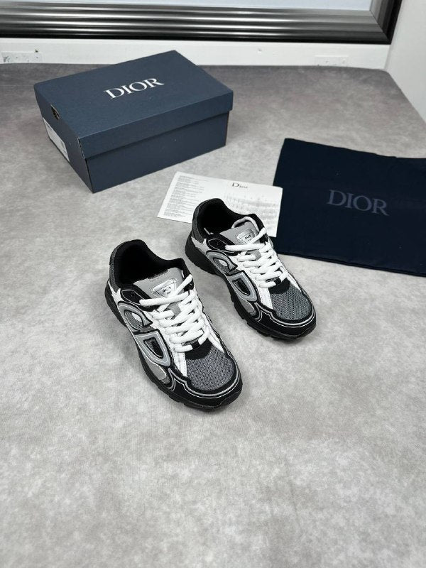 MENS DIO B30 COME WITH BOX ETC am0501