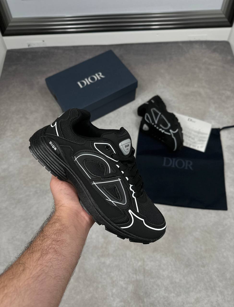 MENS DIO B30 COME WITH BOX ETC am0501