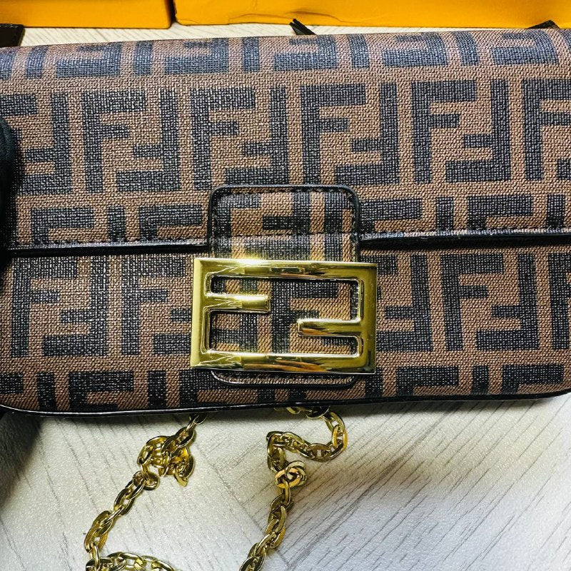 FENDI PURSE  SET BOX END PEPPER WORK AVAILABLE to0901