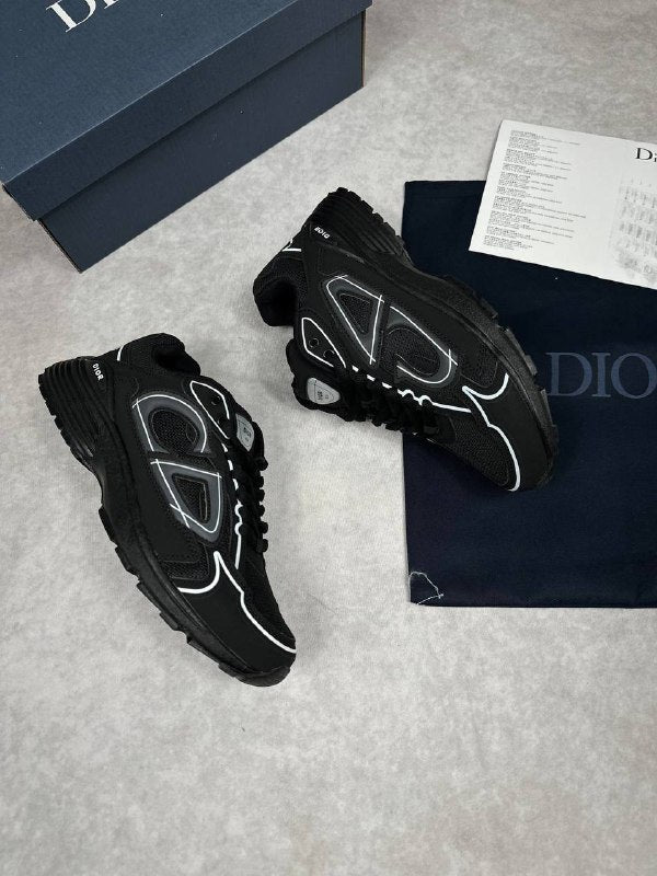 MENS DIO B30 COME WITH BOX ETC am0501