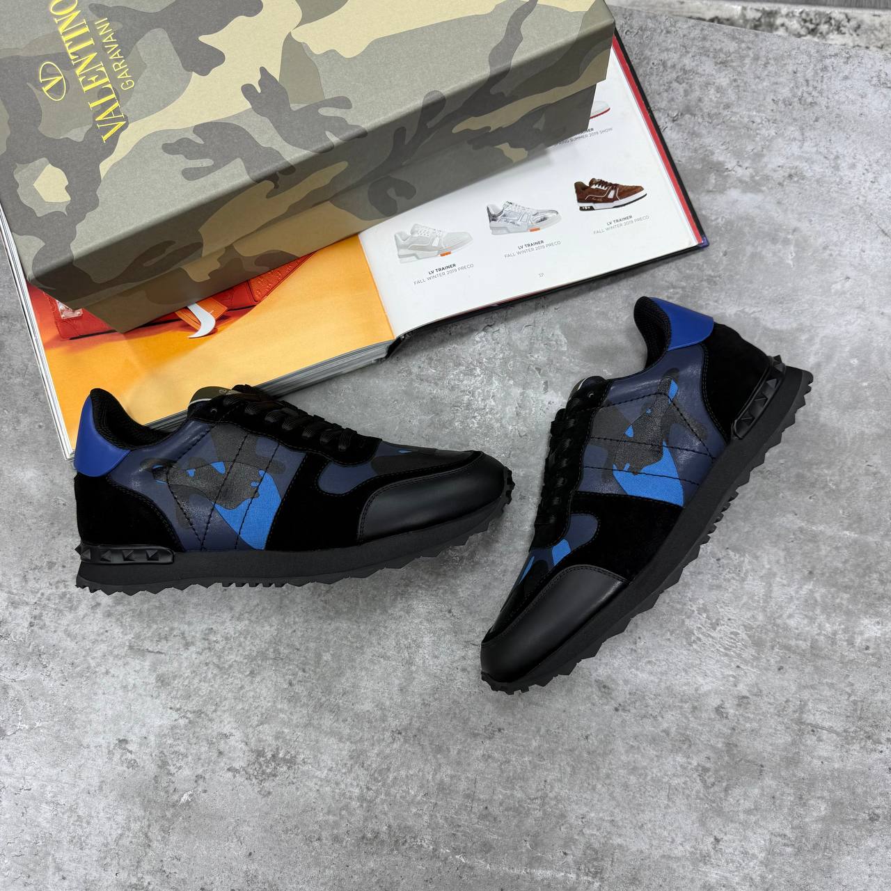 HIGH END VALENTINO JUST ARRIVED jay3108