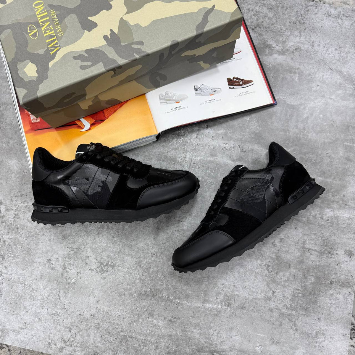 HIGH END VALENTINO JUST ARRIVED jay3108