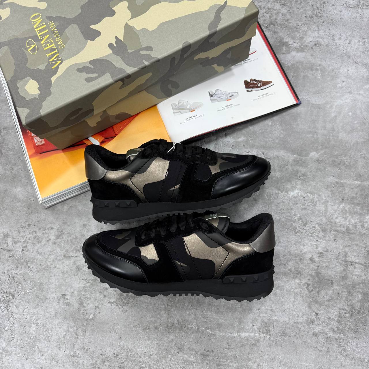 HIGH END VALENTINO JUST ARRIVED jay3108