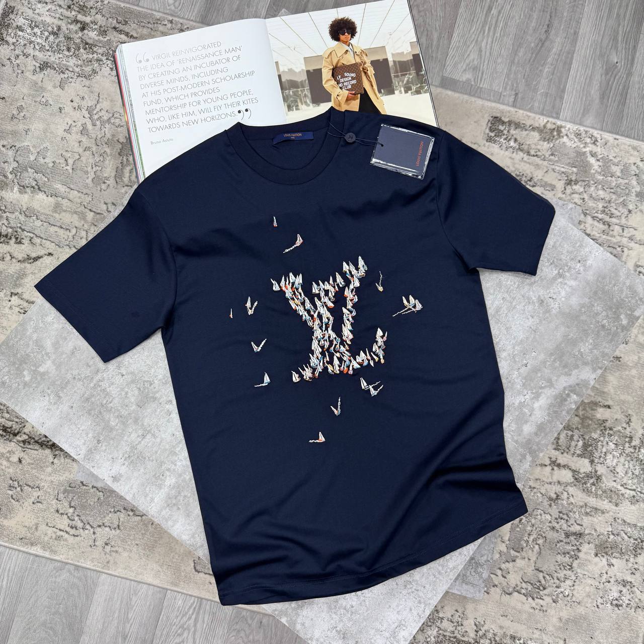 SUPER CLON LV TEE jay3006