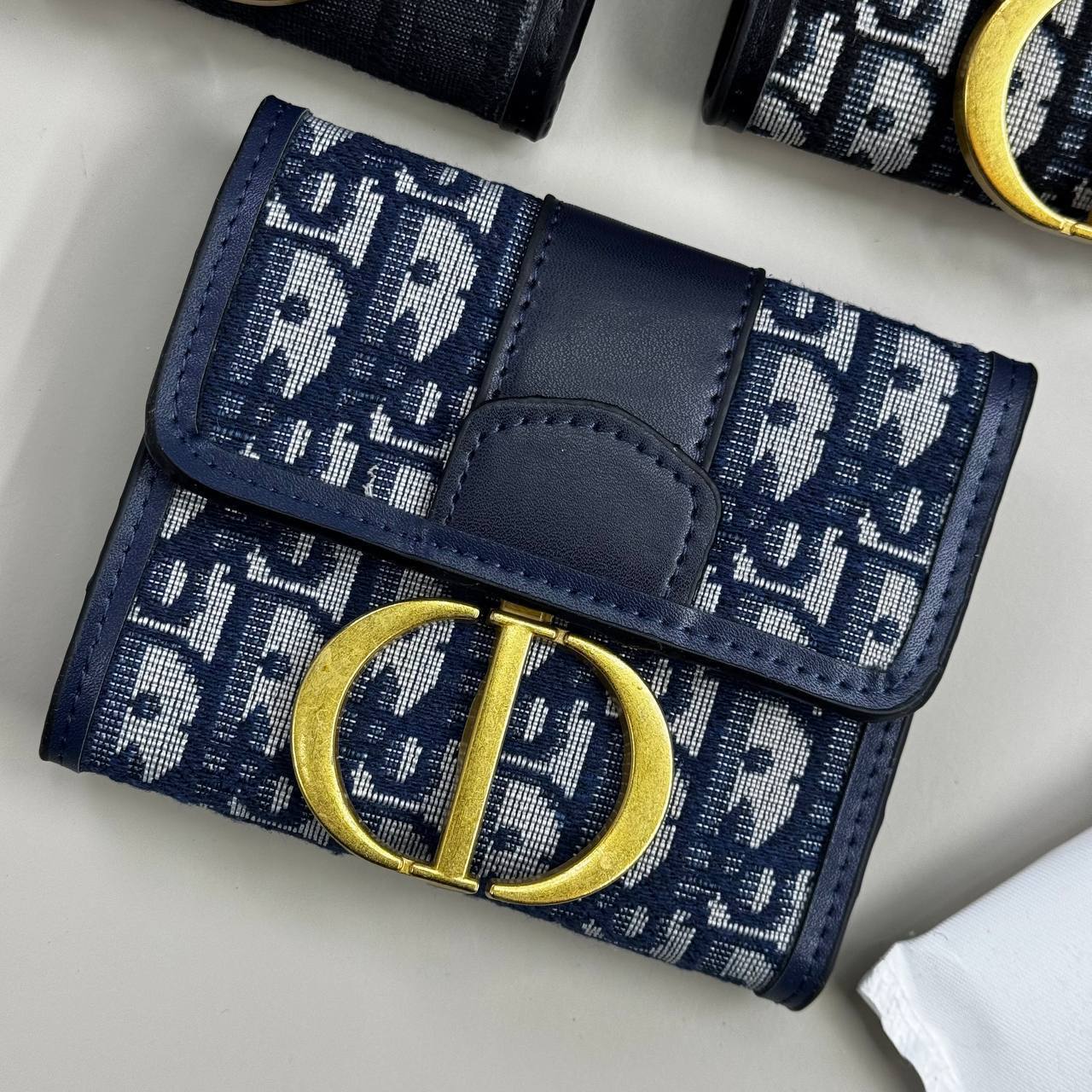 Wallets with box and dust bag sa1808