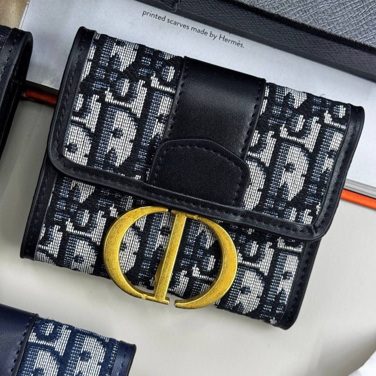 Wallets with box and dust bag sa1808