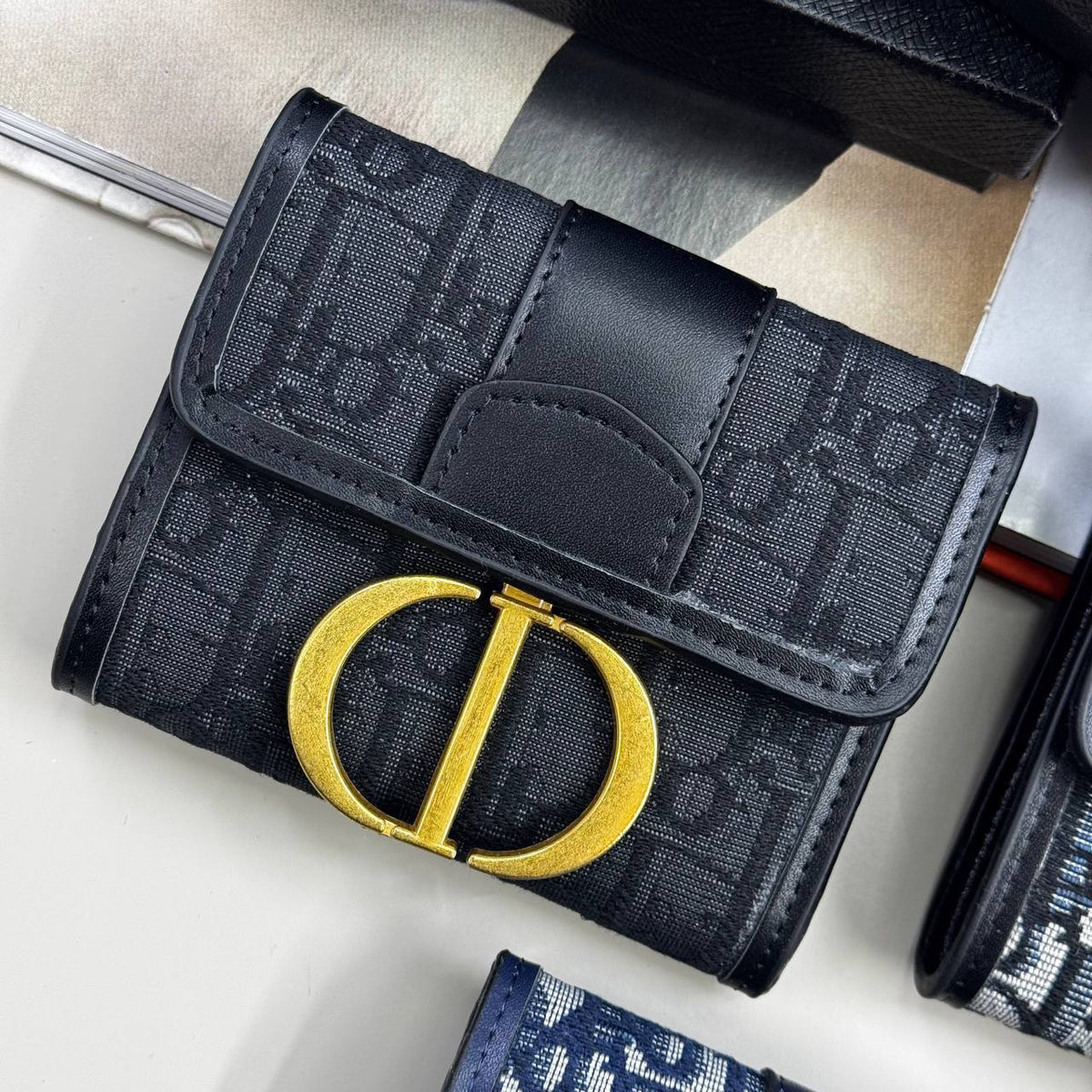 Wallets with box and dust bag sa1808