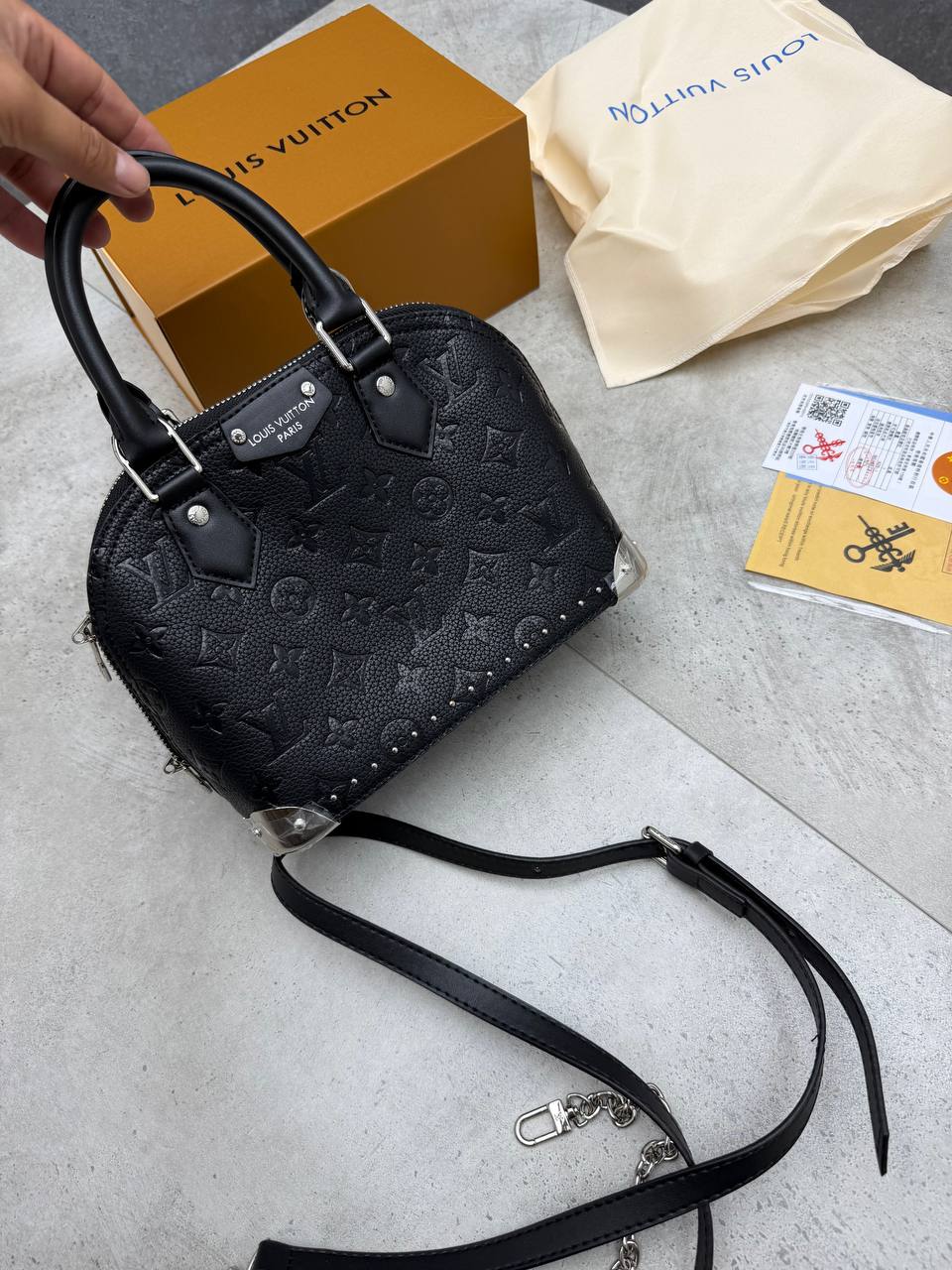 SUPER CLONE LV BAG COME WITH BOX ETC am1808