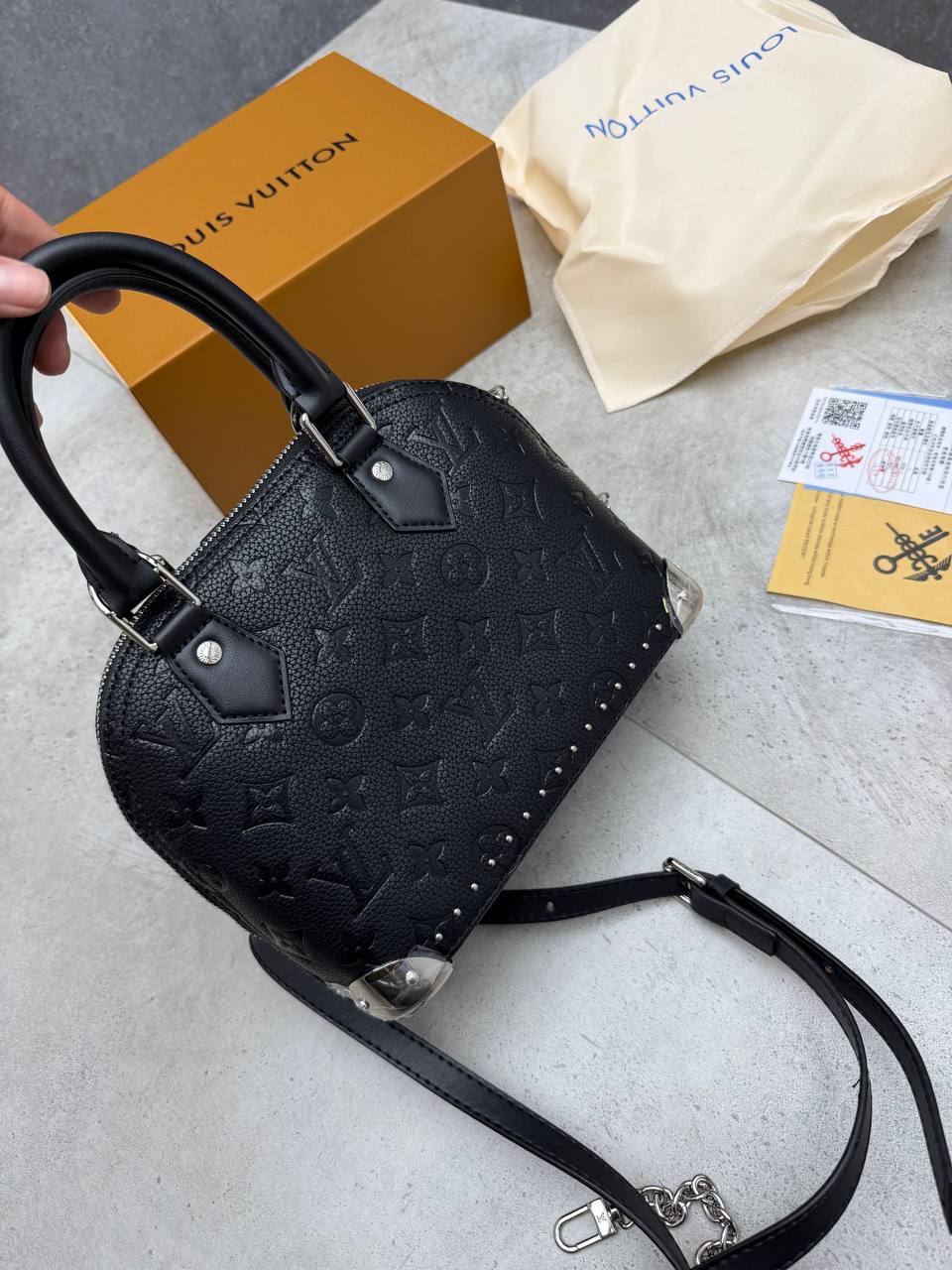 SUPER CLON LV BAG COME WITH BOX ETC am180