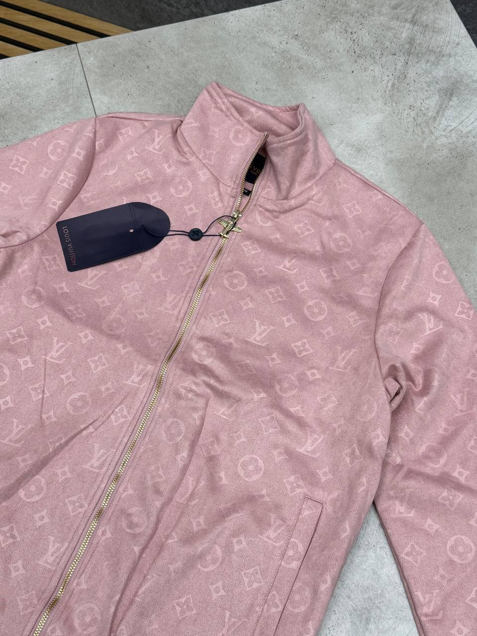 LV VELVE LITE JACKET am1908