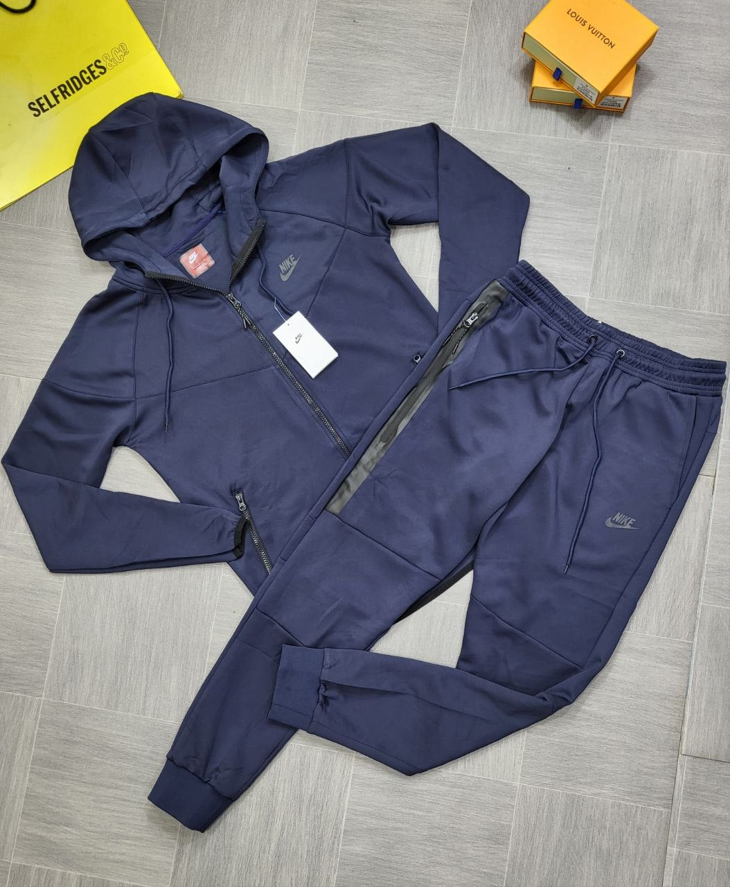 QUALITY NIK TRACKSUIT ak2208