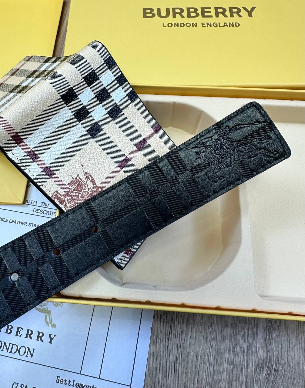 BURBERR BELT AND WALLET SET COMES WITH BOX & PAPERWORK to2708
