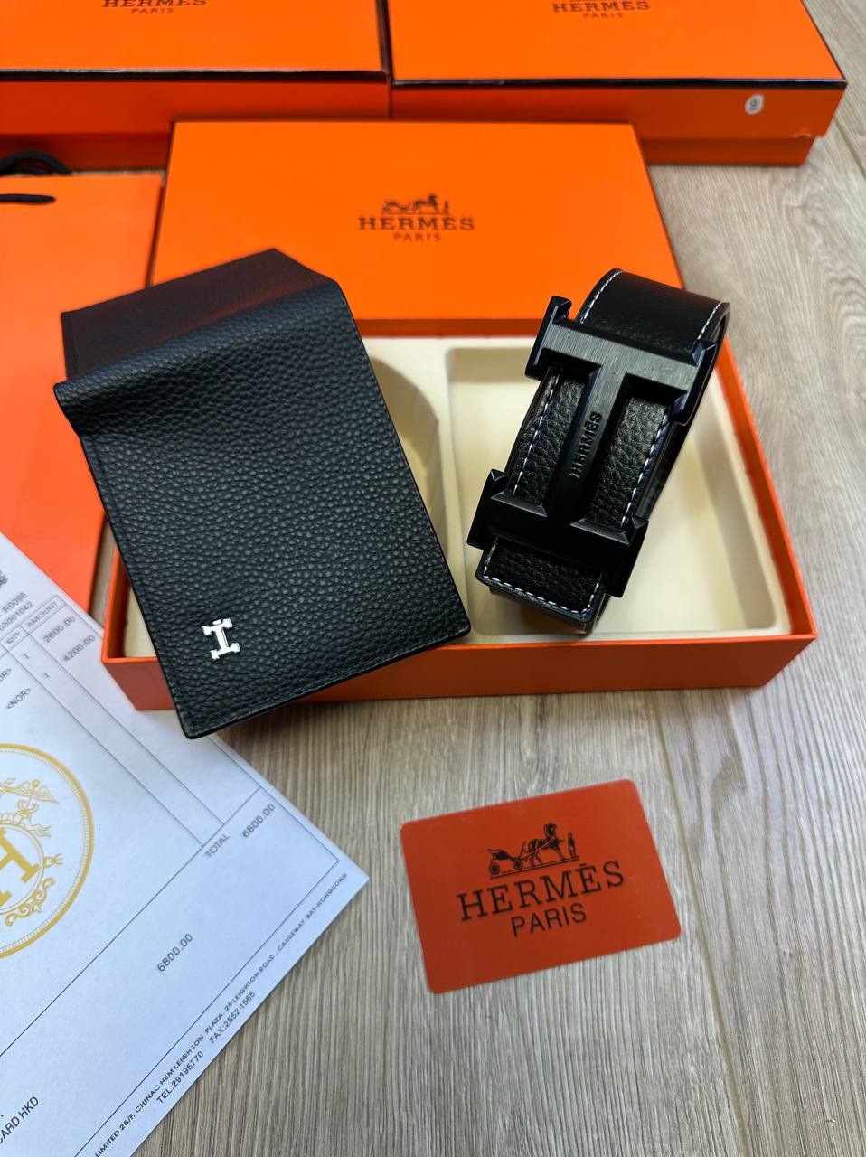 HERME BELT AND WALLET SET COMES WITH BOX & PAPERWORK to2708