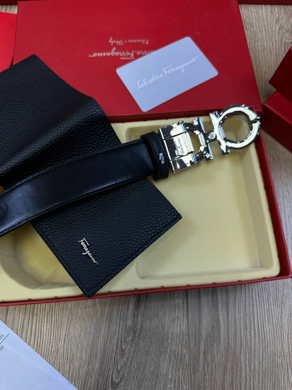 SALVATOR FERRAGAM BELT AND WALLET SET COMES WITH BOX & PAPERWORK to2708