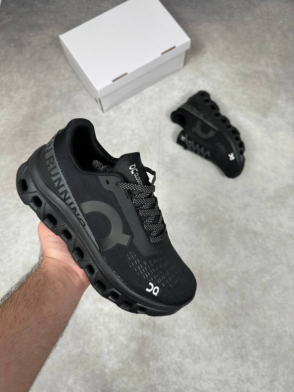 MENS ON CLOUD TRAINERS am0911