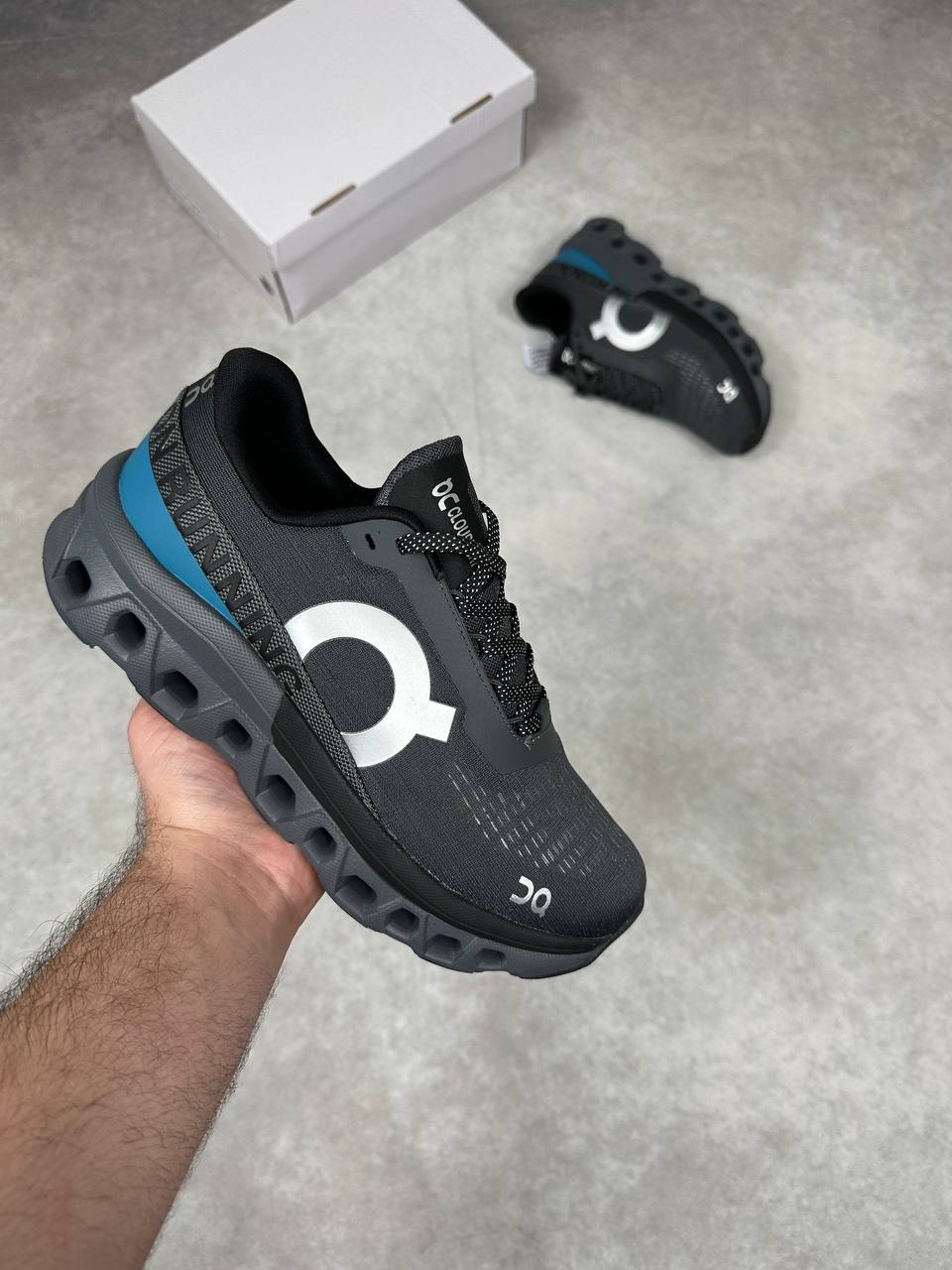 MENS ON CLOUD TRAINERS am0911