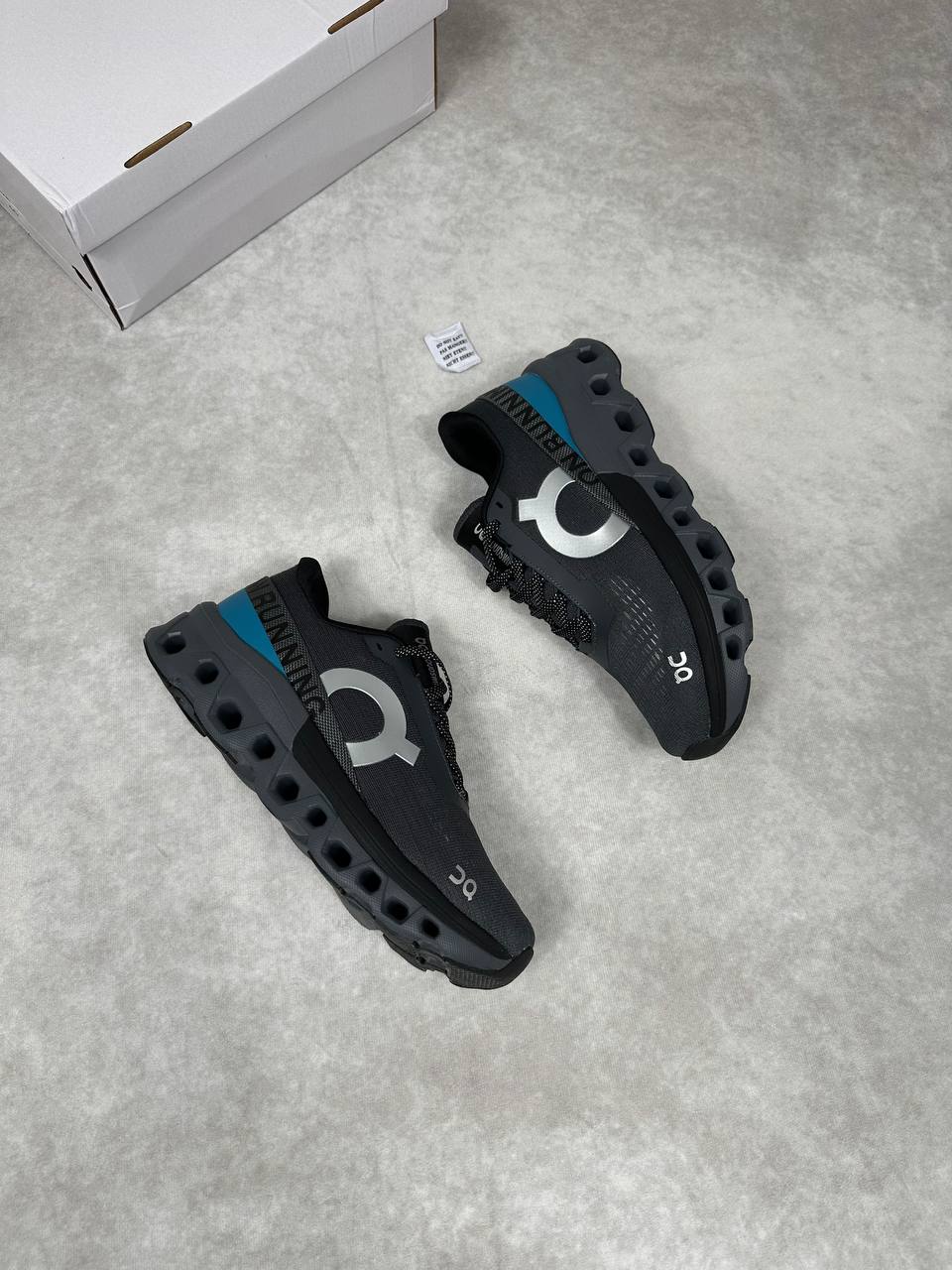 MENS ON CLOUD TRAINERS am0911