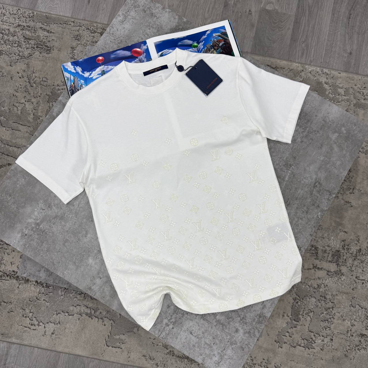 SUPER CLON LV TEE jay2708