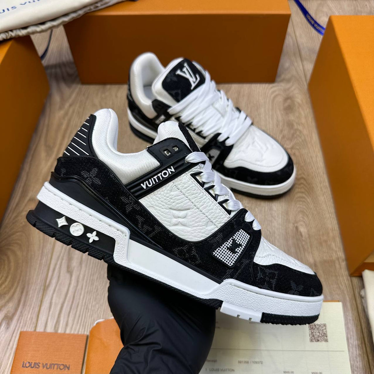 SUPERCLON QUALITY LV TRAINER SNEAKER SHOES to2808