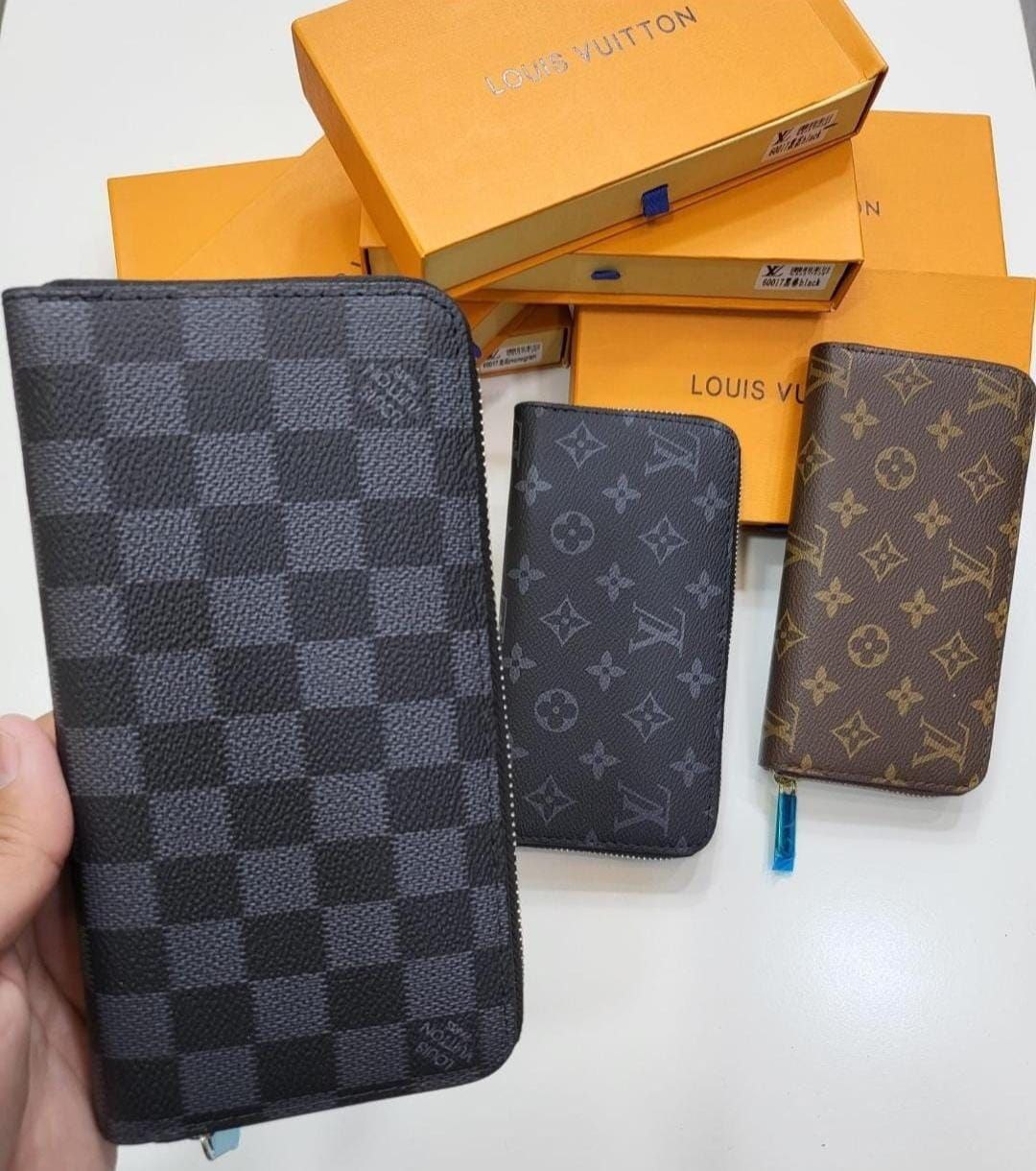 QUALITY LOUS VUITON  ZIPPY WALLET ak0911 WITH BOX AND PAPER WORK ETC