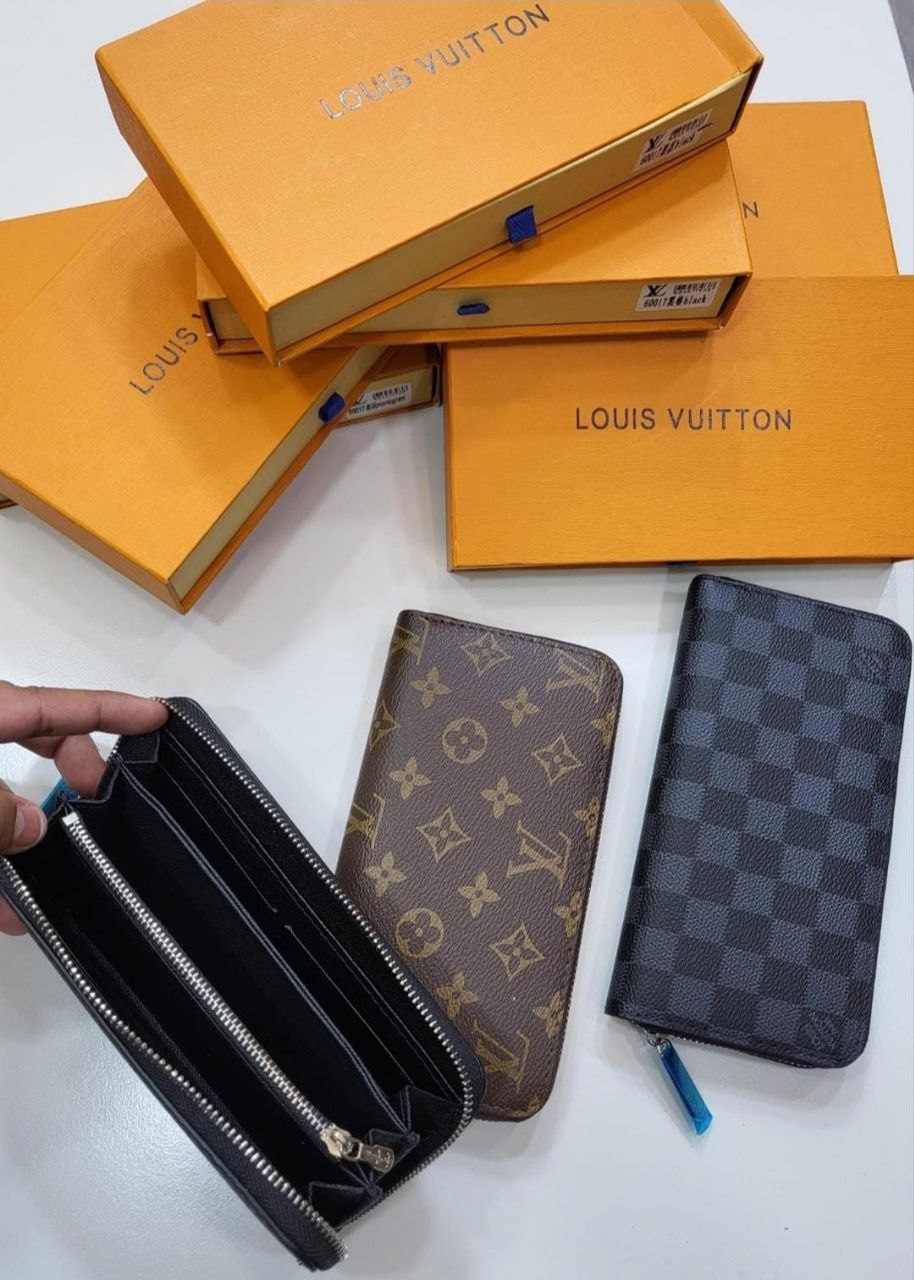QUALITY LOUS VUITON  ZIPPY WALLET ak0911 WITH BOX AND PAPER WORK ETC
