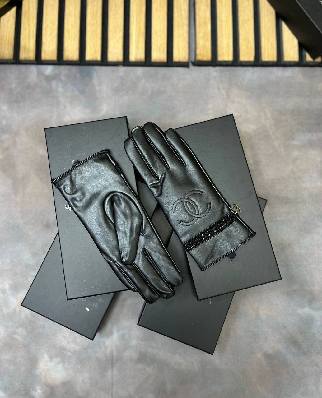 Chane LADIES GLOVES WITH BOX am2908