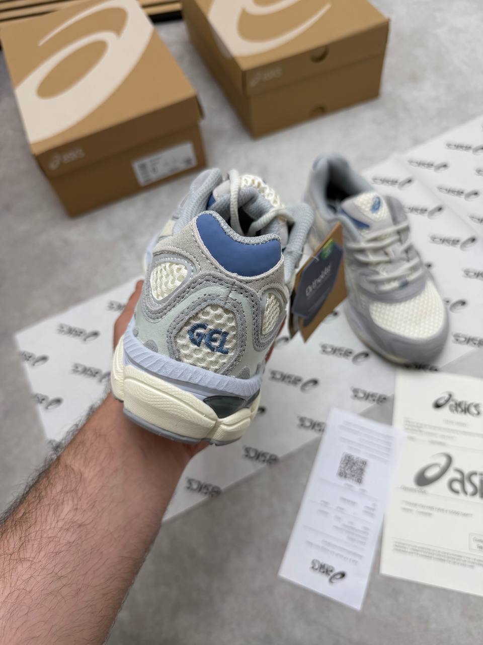 MENS ASIC GEL COME WITH BOX ETC am0409