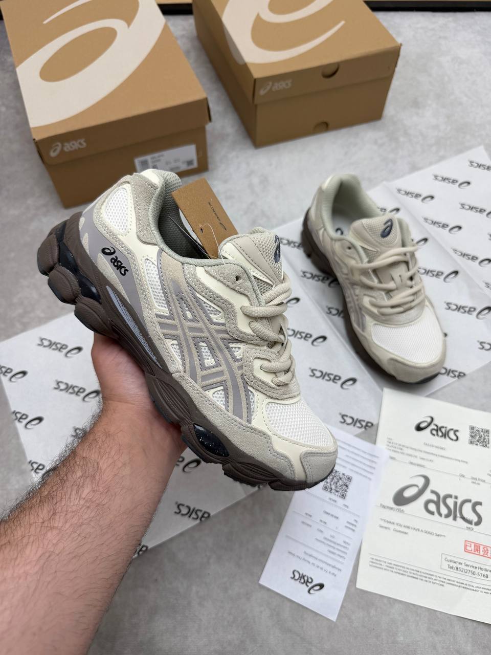 MENS ASIC GEL COME WITH BOX ETC am0409