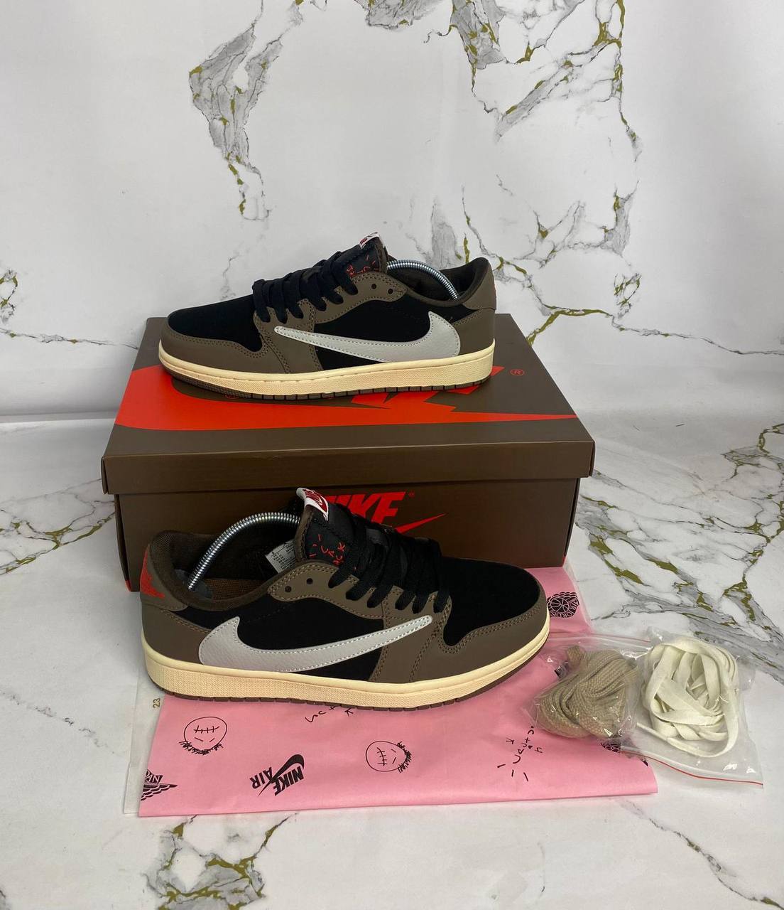 JORDA NIK TRAVIS COME WITH BOX ETC am0409