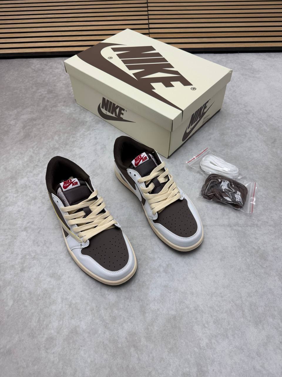 JORDA NIK TRAVIS COME WITH BOX ETC am0409