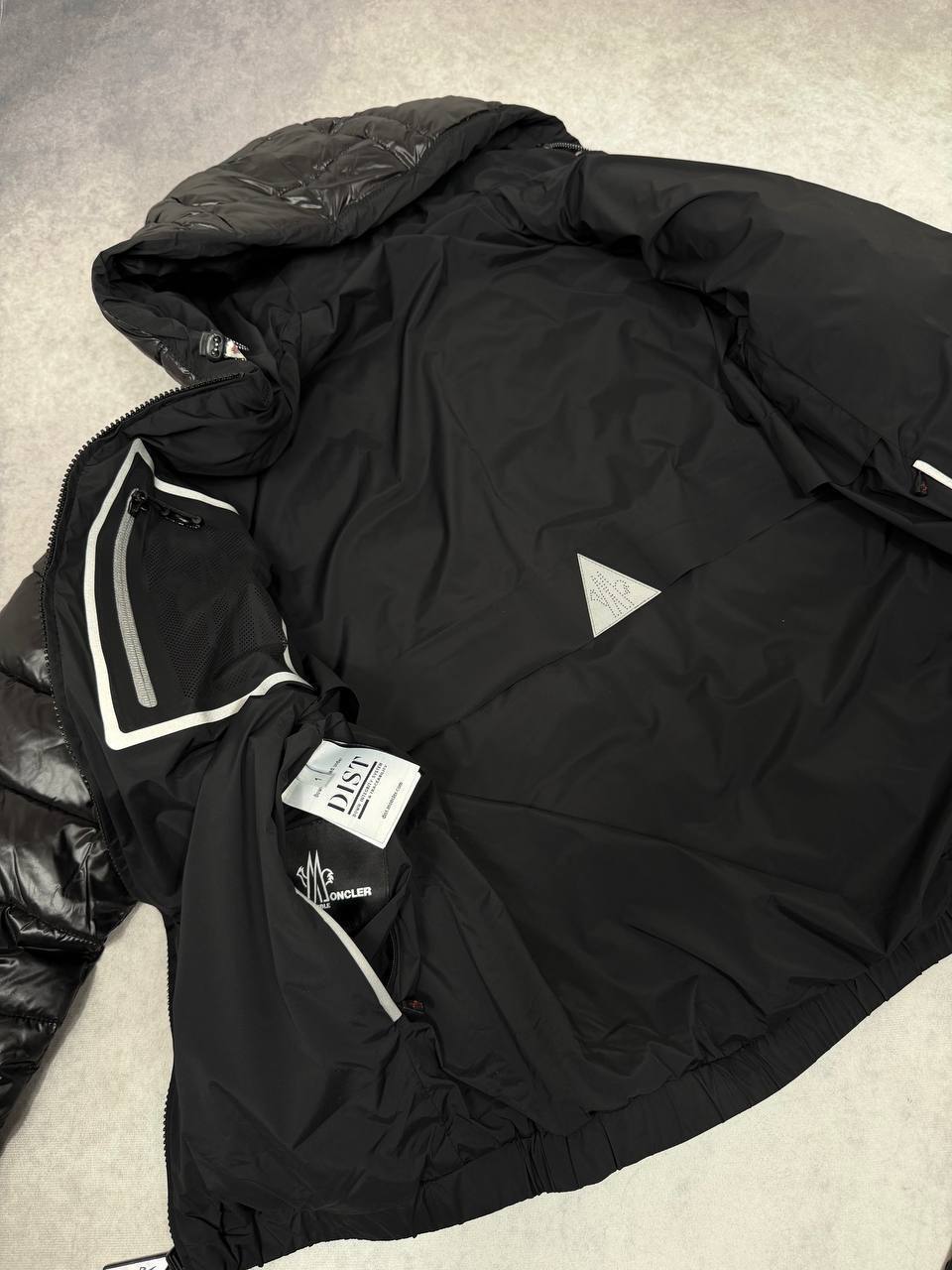 SUPER CLON MONCLE REVERSE-ABLE  JACKETS NFC TAG ETC am0409