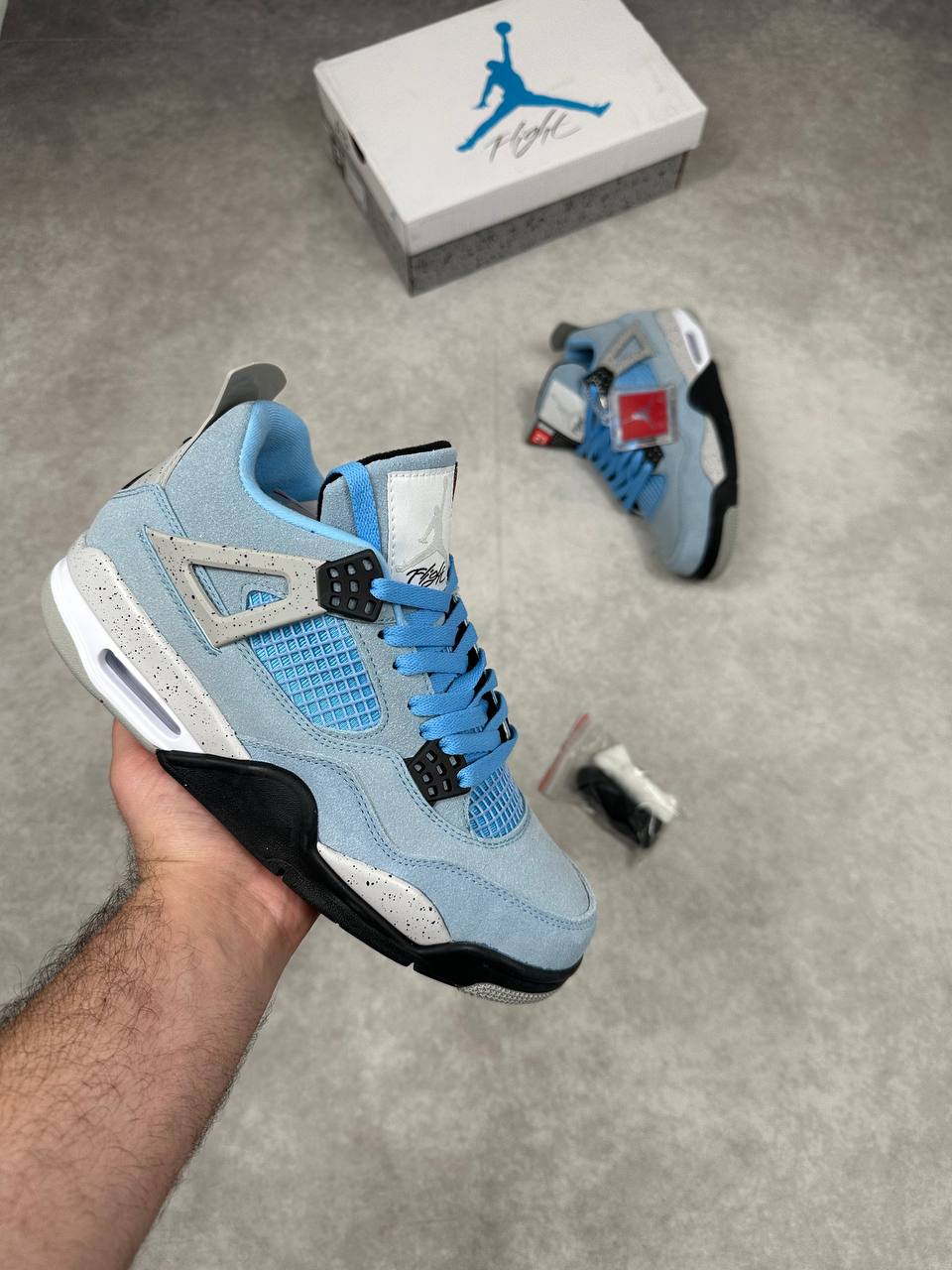 MENS NIKI JORDAN 4 COME WITH BOX ETC am1511