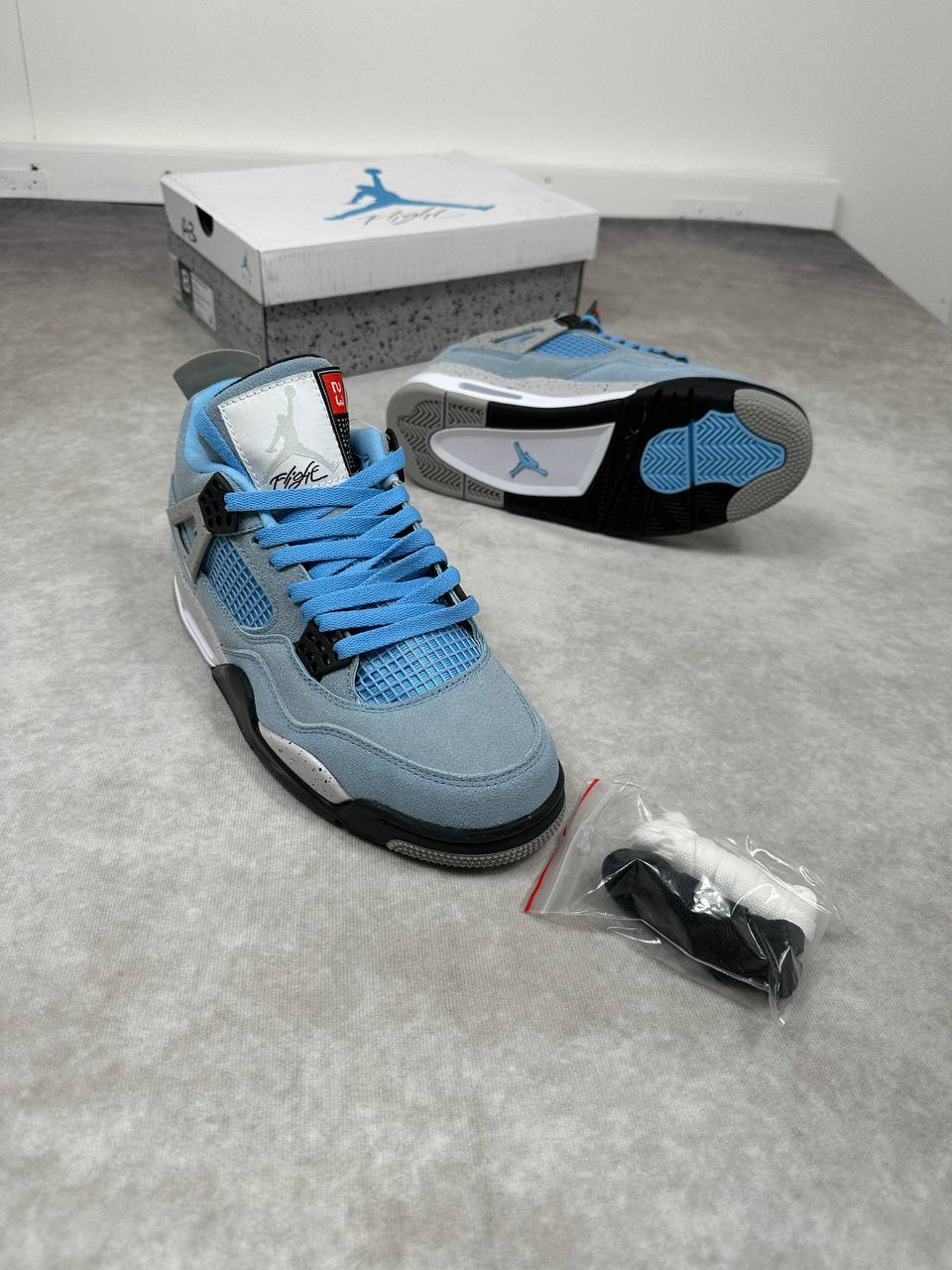 MENS NIKI JORDAN 4 COME WITH BOX ETC am1511