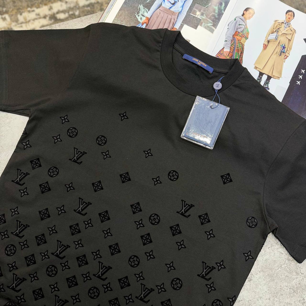 Superclon quality  Lv T-Shirt ha0509